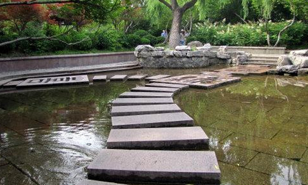 龙潭八景之清泉流石