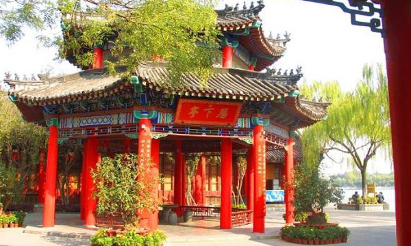 Lixia Autumn Wind and one thousand-year-old Lixia Pavilion